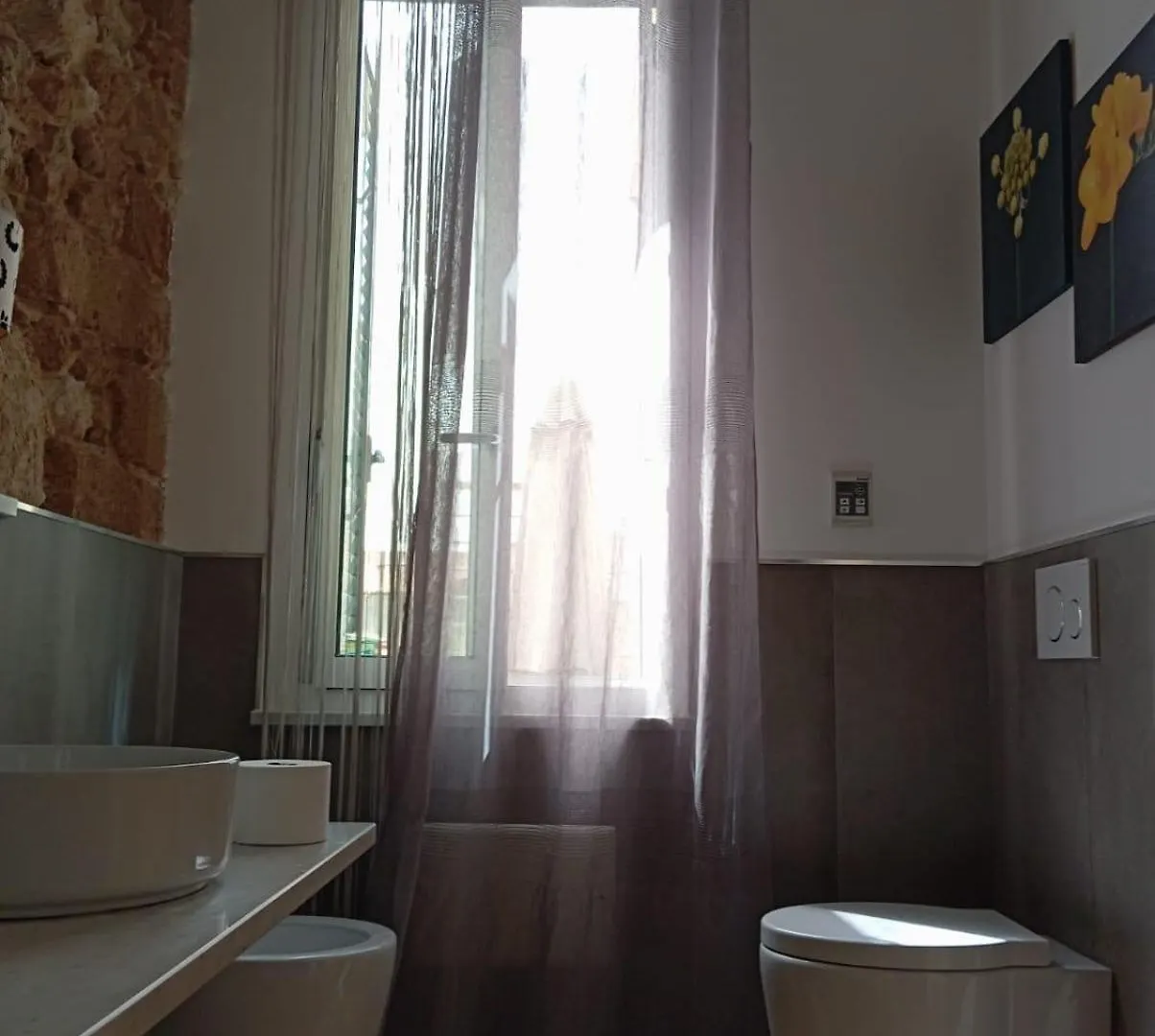 Astoria Apartment, Tra Storia E Mare Alghero 0*,  Italy